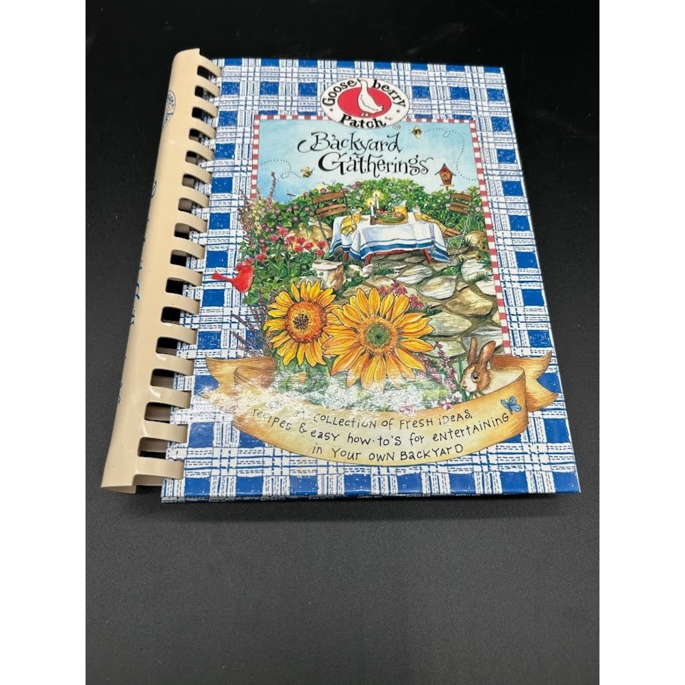 Gooseberry Patch Backyard Gatherings Recipe Book  Entertaining Cookbook